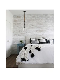 Arda Throw