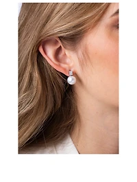 18K White Gold Pearl Earrings With Diamonds