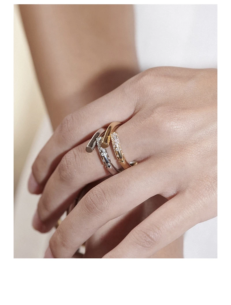 Oera 18K White Gold Ring With Diamonds