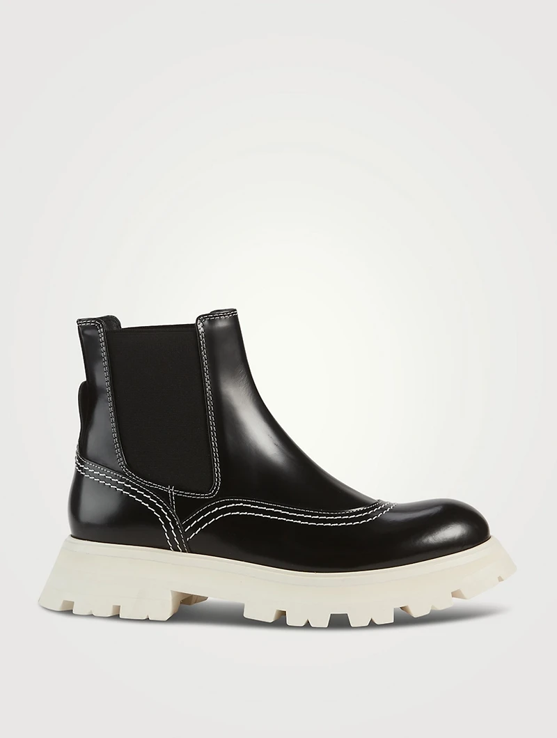 Wander Leather Chelsea Boots