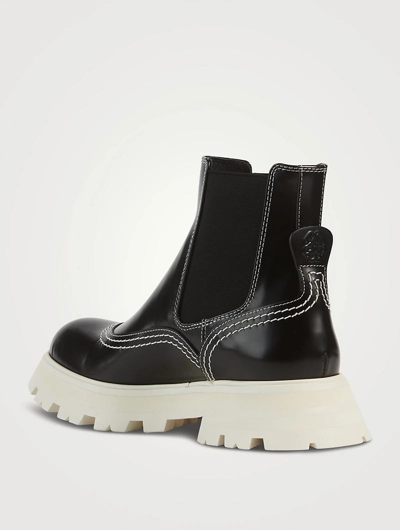 Wander Leather Chelsea Boots