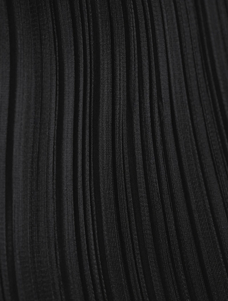 Basics Mockneck Top