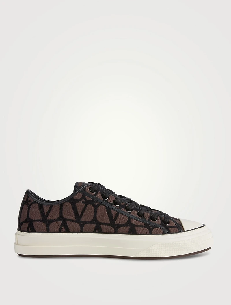 Toile Iconographe Totaloop Sneakers