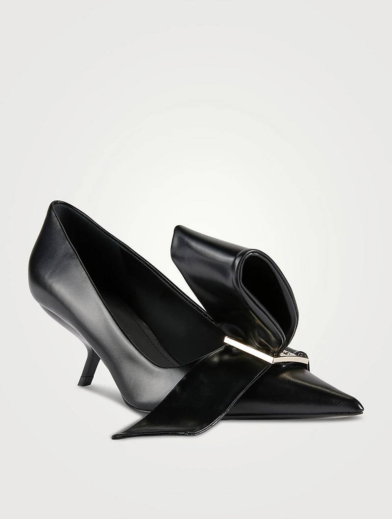 Leather Pumps With Asymmetric Bow