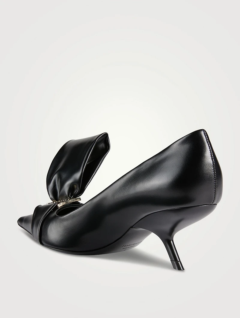 Leather Pumps With Asymmetric Bow