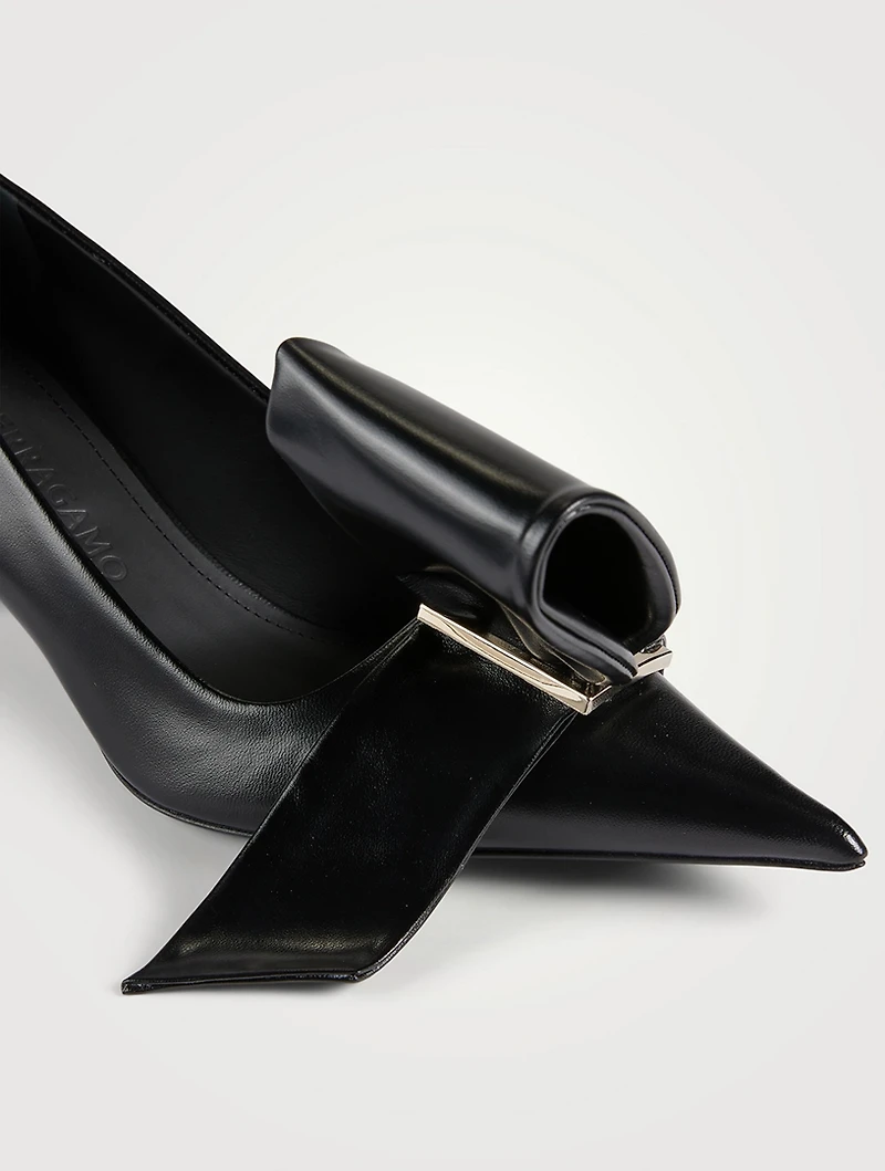 Leather Pumps With Asymmetric Bow