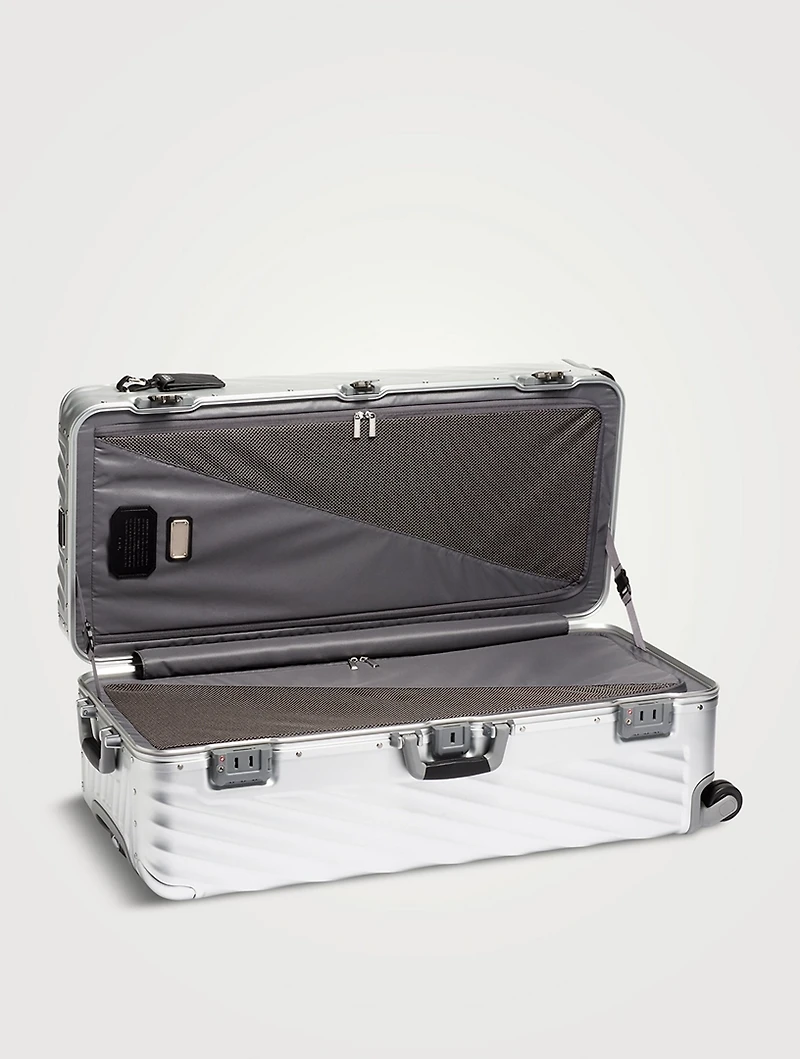 19 Degree Aluminum Rolling Trunk