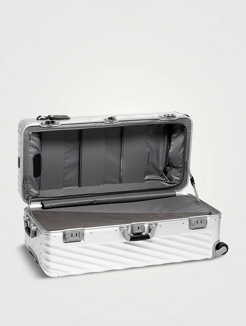 19 Degree Aluminum Rolling Trunk