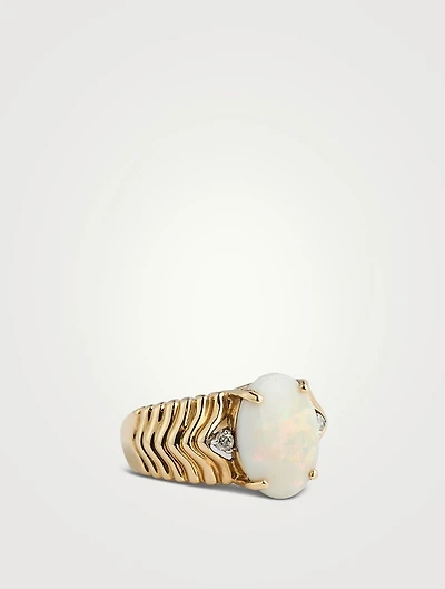 Vintage 14K Gold Ribbed Ring With Opal And Diamonds