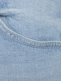 Spinner Wide-Leg Jeans