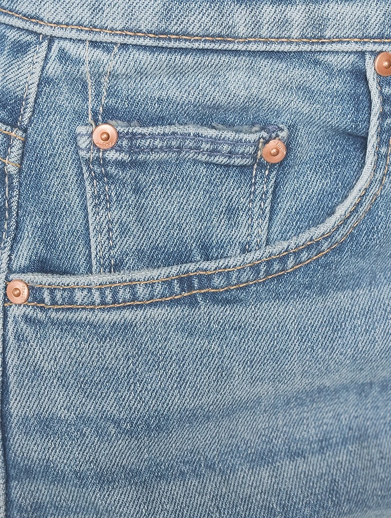The Lasso Sneak Wide-Leg Jeans