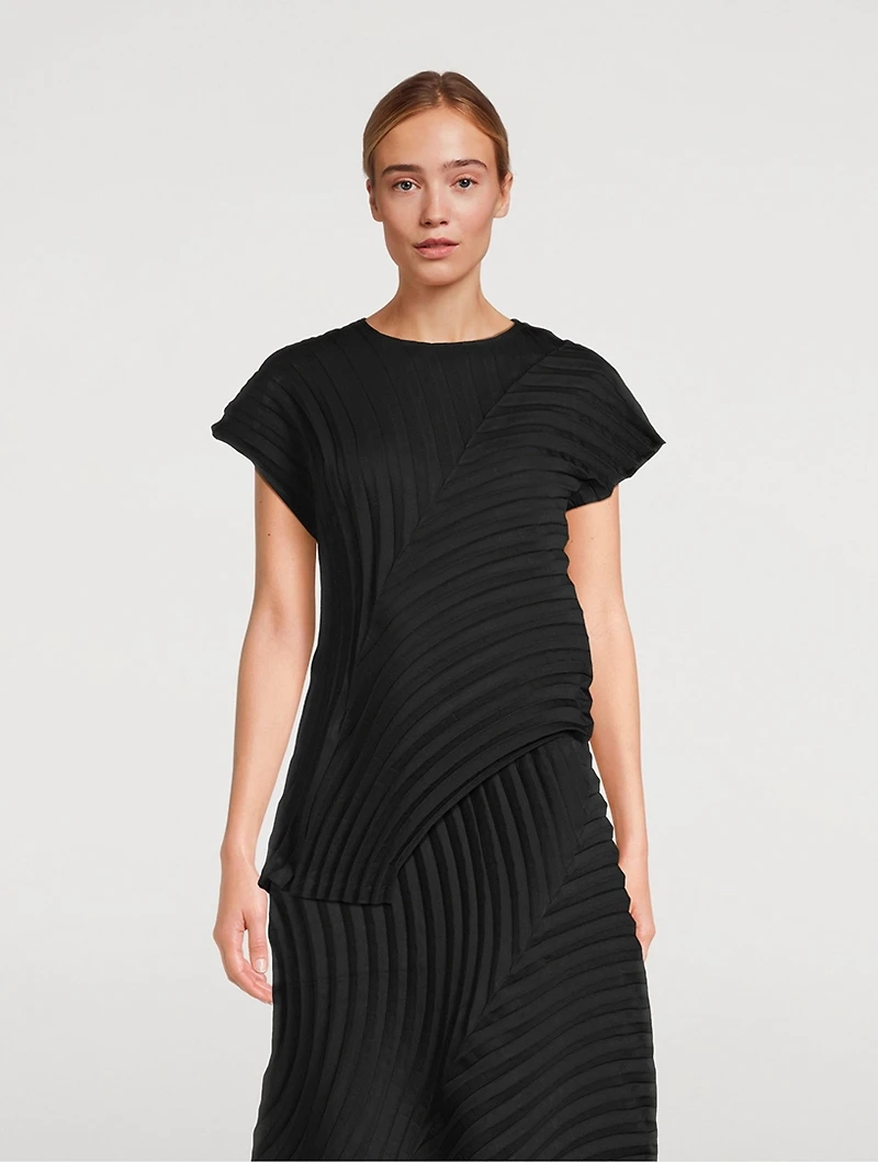 Curved Pleats Top