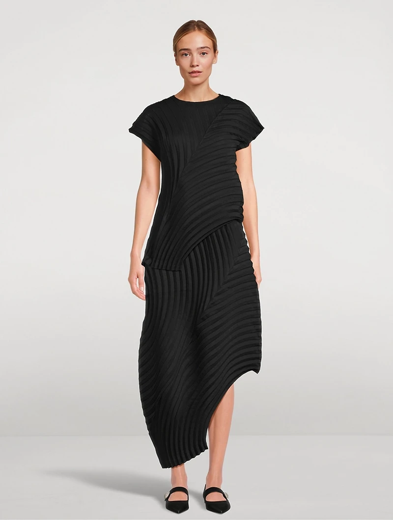 Curved Pleats Top
