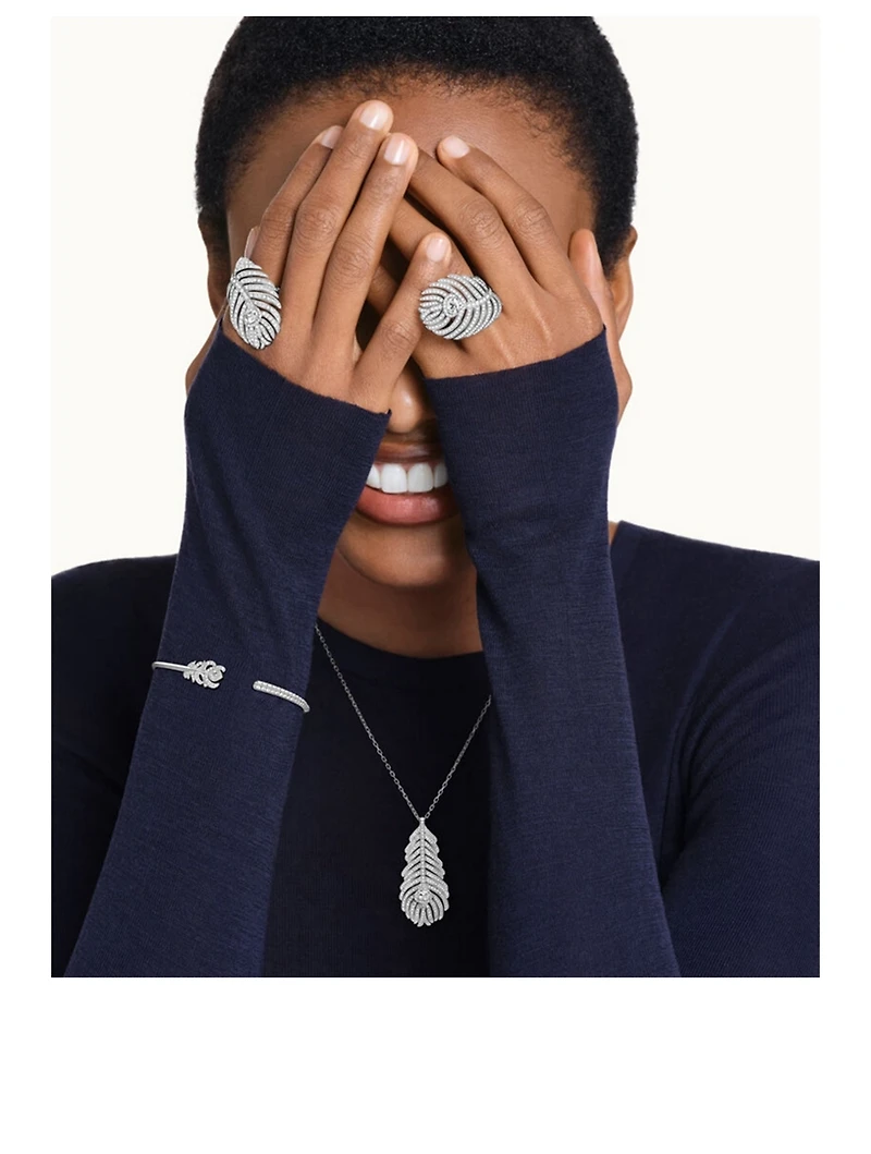 Medium Plume De Paon White Gold Pendant Necklace With Diamonds