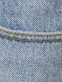 V-Front Relaxed Jeans