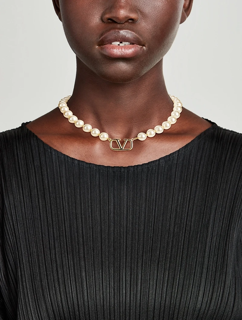 VLogo Crystal Pearl Necklace