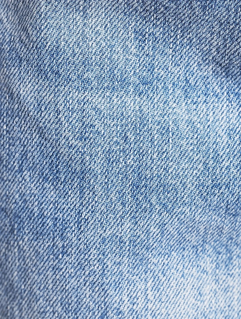 90s Straight-Leg Jeans