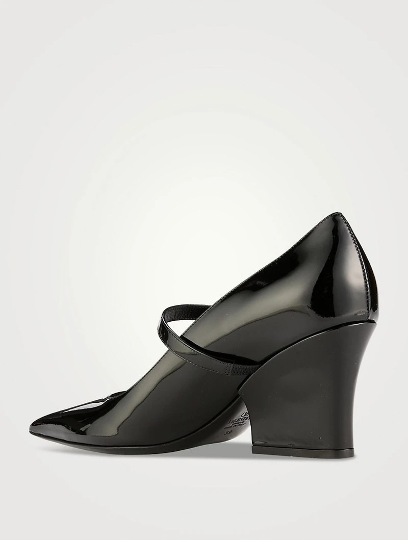 VLogo Locker Leather Mary Jane Pumps