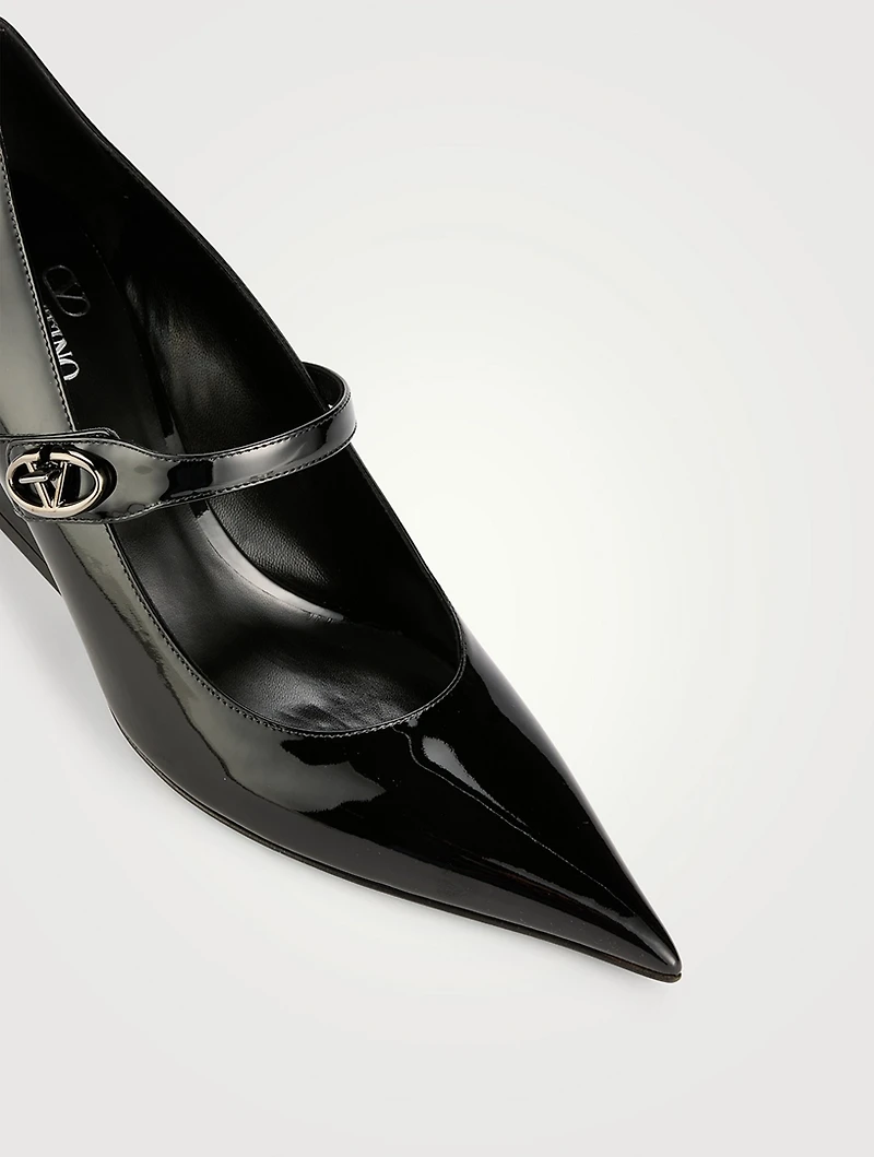 VLogo Locker Leather Mary Jane Pumps