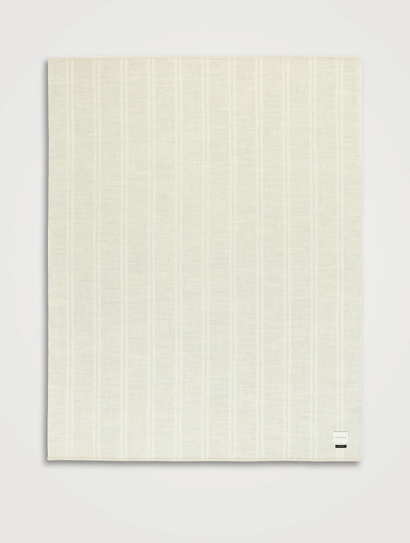 Straits Reversible Zero Dye Throw Blanket