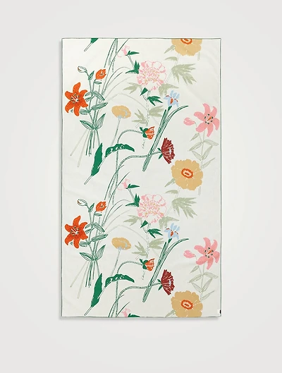 Puutarhakutsut Table Cloth