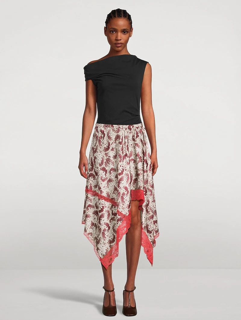 Shake Asymmetric Lace Skirt