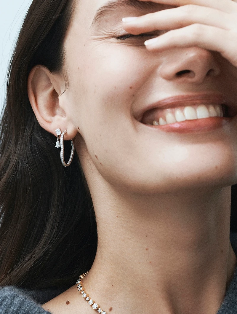 18K Gold Open Heart Hoop Earring With Diamonds