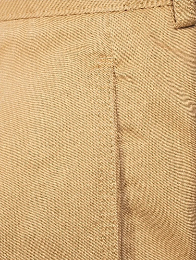 Single-Pleat Baggy Shorts