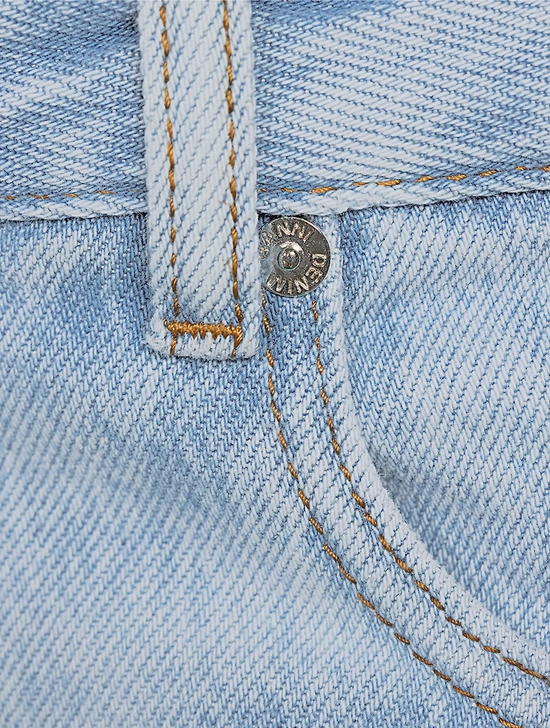 Wide-Leg Jeans
