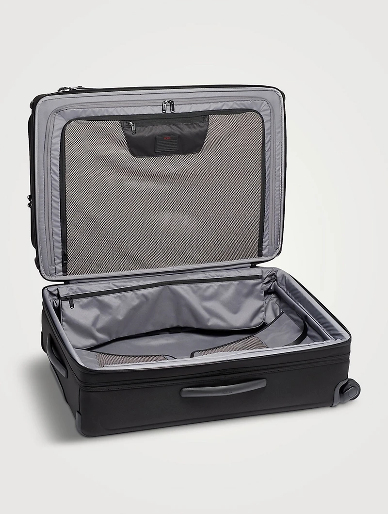 Extended Trip Expandable Four-Wheel Packing Case
