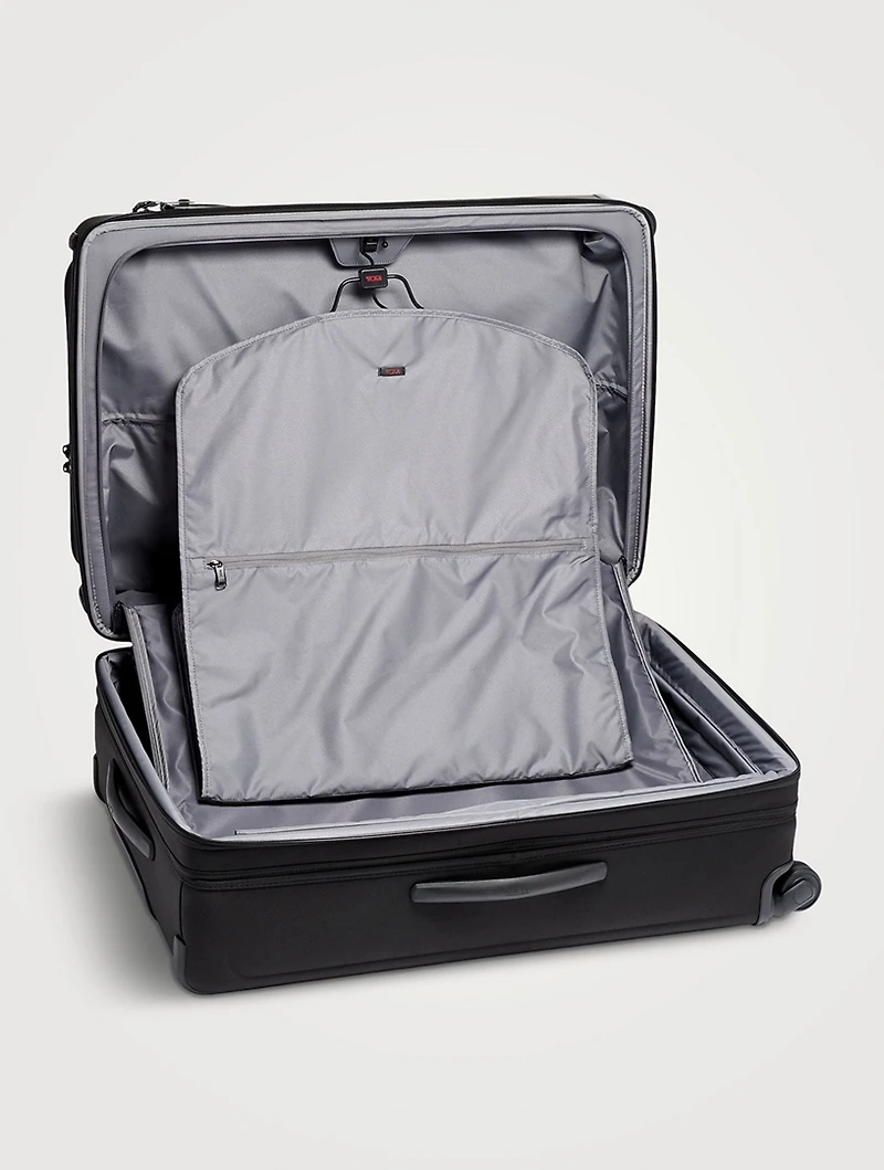 Extended Trip Expandable Four-Wheel Packing Case