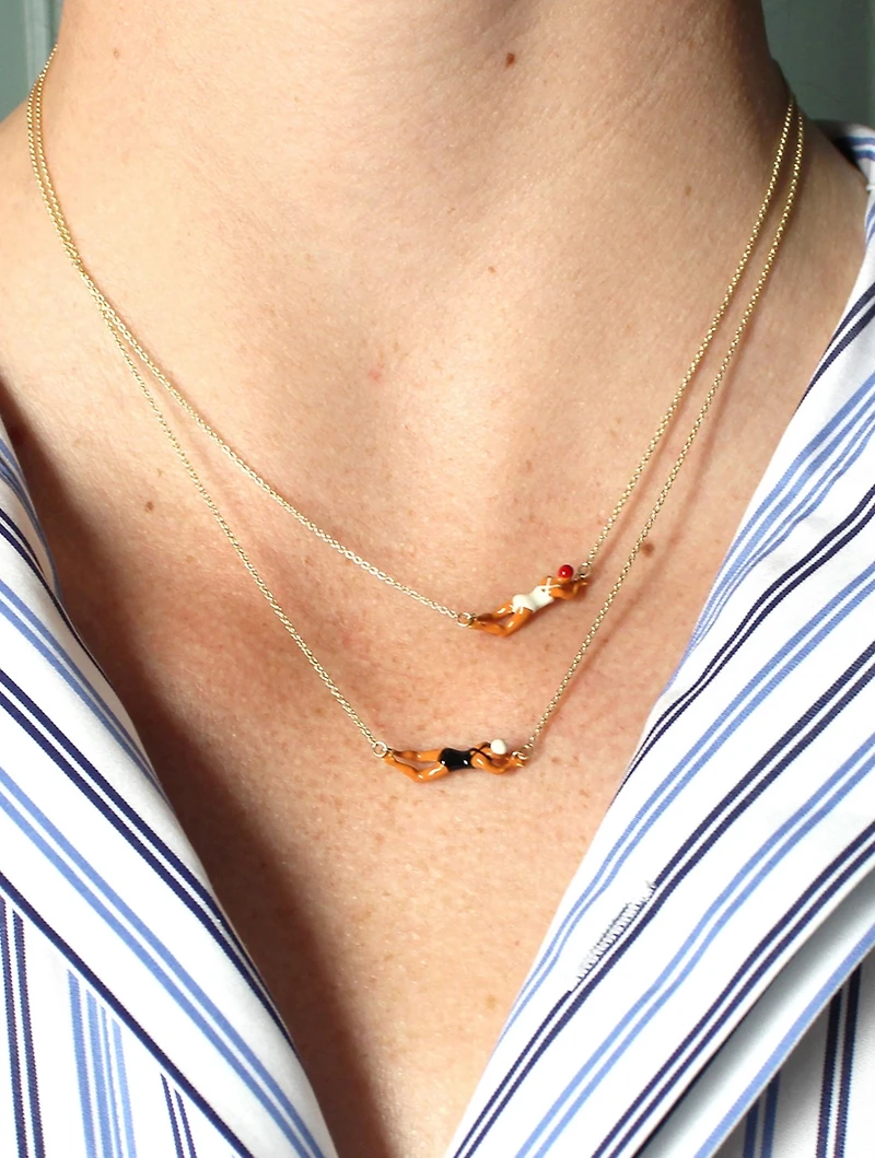 9K Gold Nadadora Completo Pendant Necklace