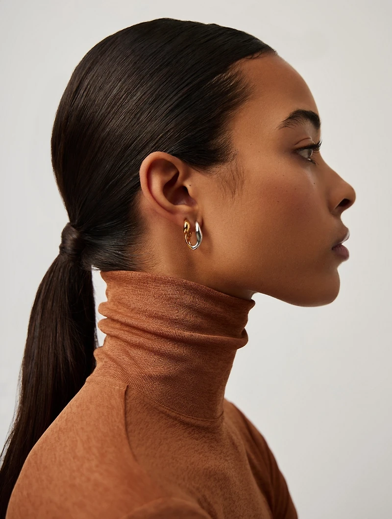 Small Savi Signature Hoop Earrings