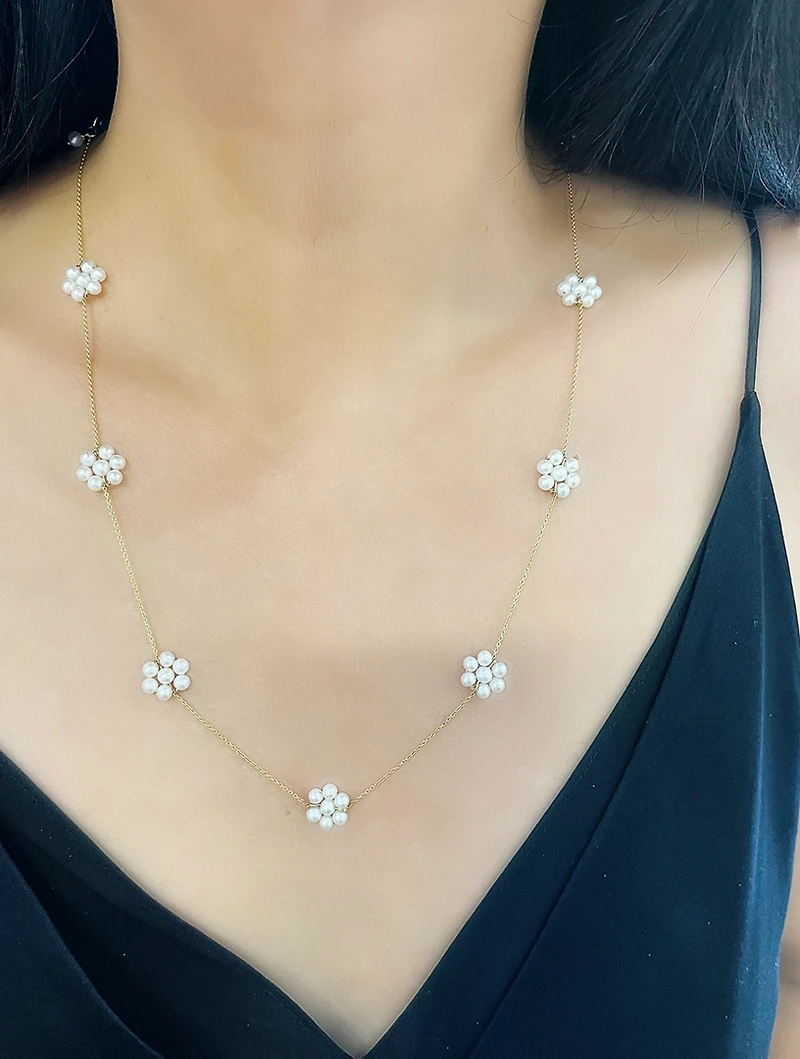 14K Gold Pearl Daisy Necklace