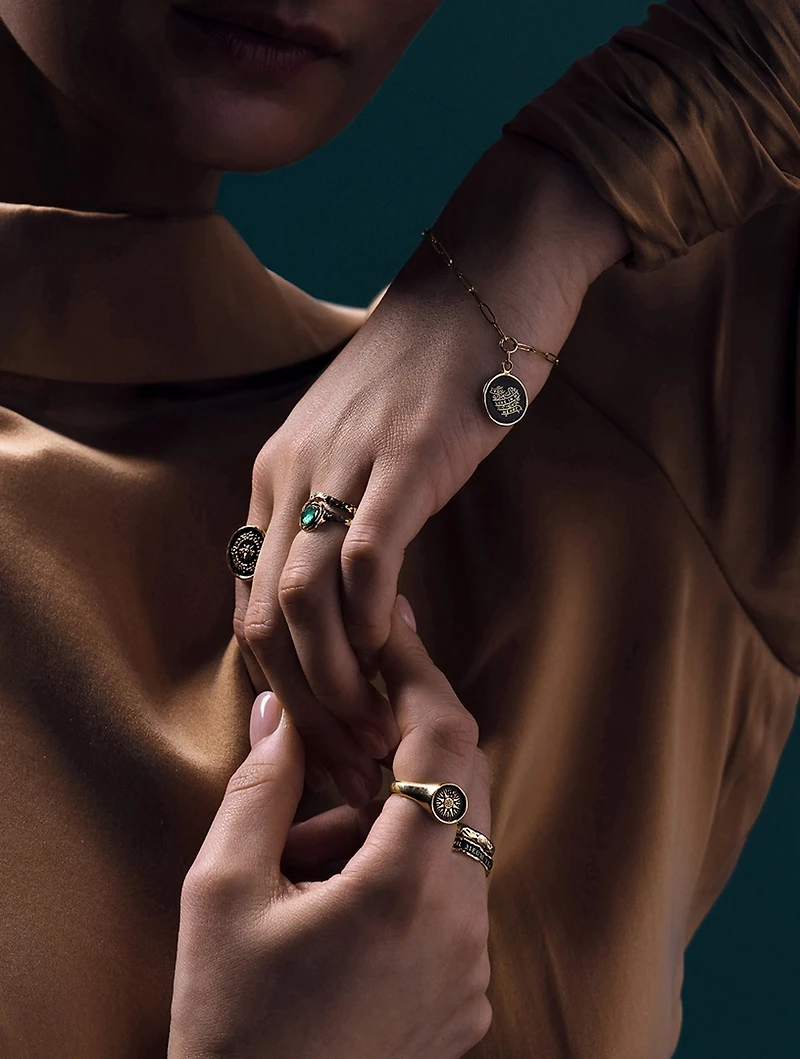 Honeybee 14K Gold Talisman Signet Ring