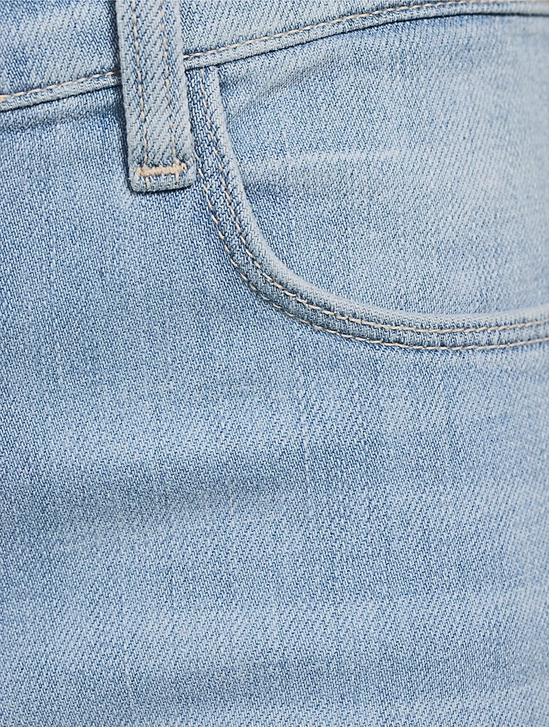 Sera Sneaker Flared Jeans