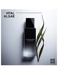 Le Soin Noir Lotion Essence