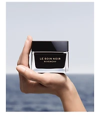 Le Soin Noir Cream