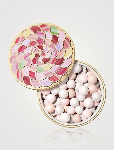 Météorites Light-revealing pearls of powder