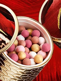 Météorites Light-revealing pearls of powder - Limited Edition