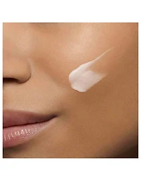 Instant Smooth Perfecting Touch
