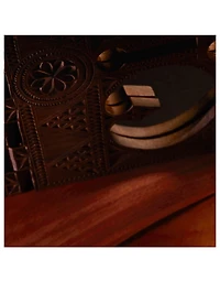 Oud & Santal Les Heures Voyageuses Fragrance