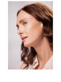 Sisleÿa L'Integral Anti-Age Radiance Anti-Dark Spot Serum