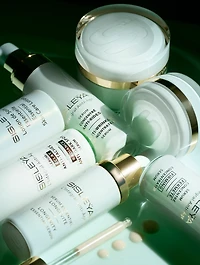 Sisleÿa L'Integral Anti-Age Longevity Essential Serum