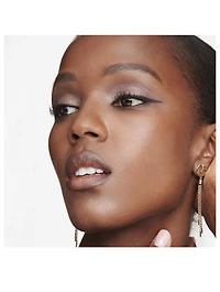 Eye Tint Long-Lasting Liquid Eyeshadow