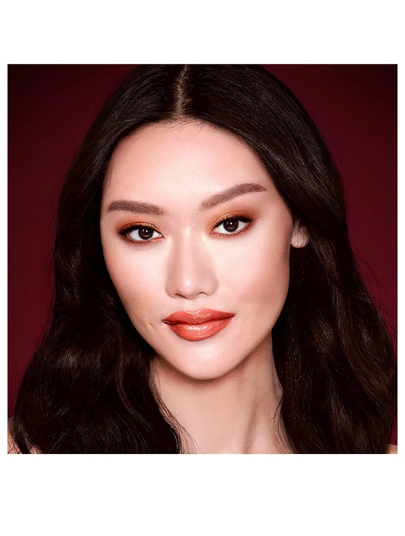 The Queen Of Glow Look