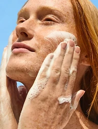 Refresh Papaya + Salicylic Acid Cleanser