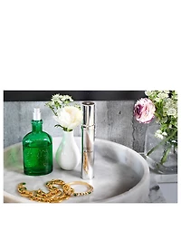 Intensité Volumizing Serum Ultime Targeted Skin Filler 