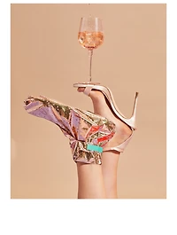 Rose Toes Renewing Foot Mask