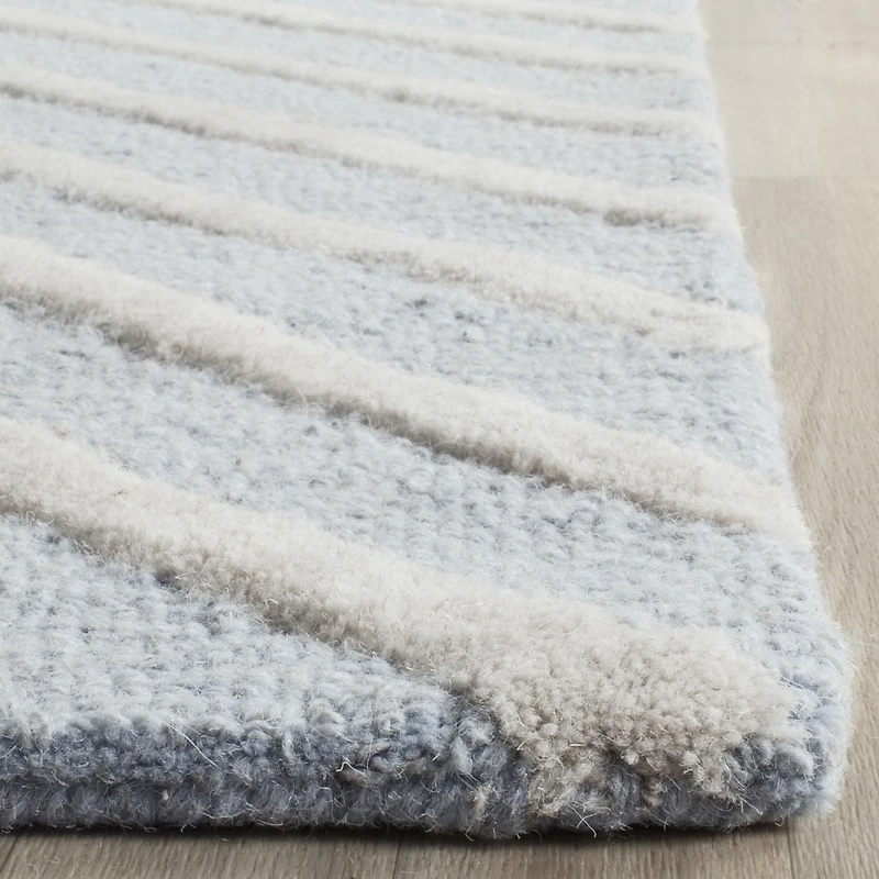 Safavieh Cambridge Lilly Diamond Stripes Area Rug